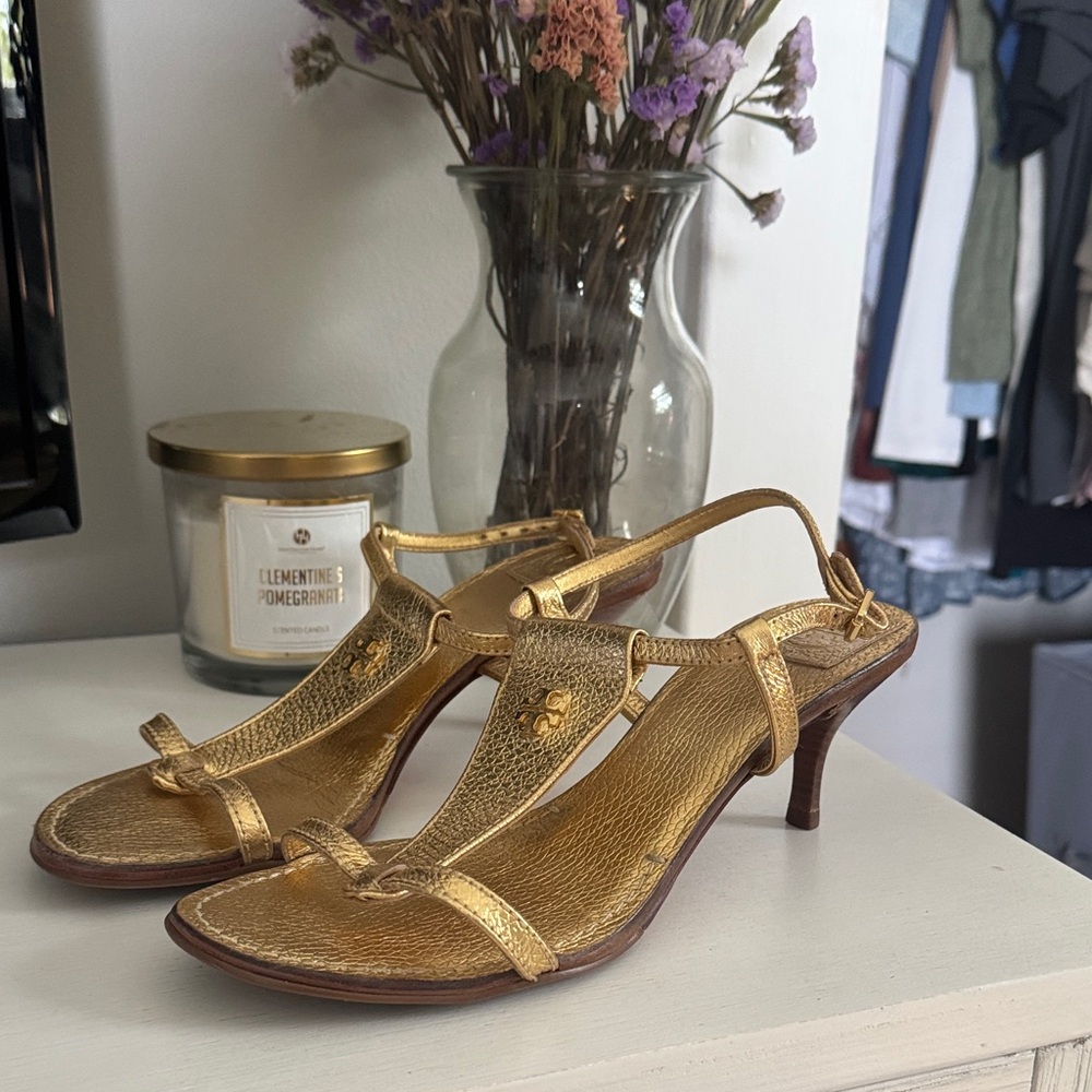 Elegant Gold Women's Sandals